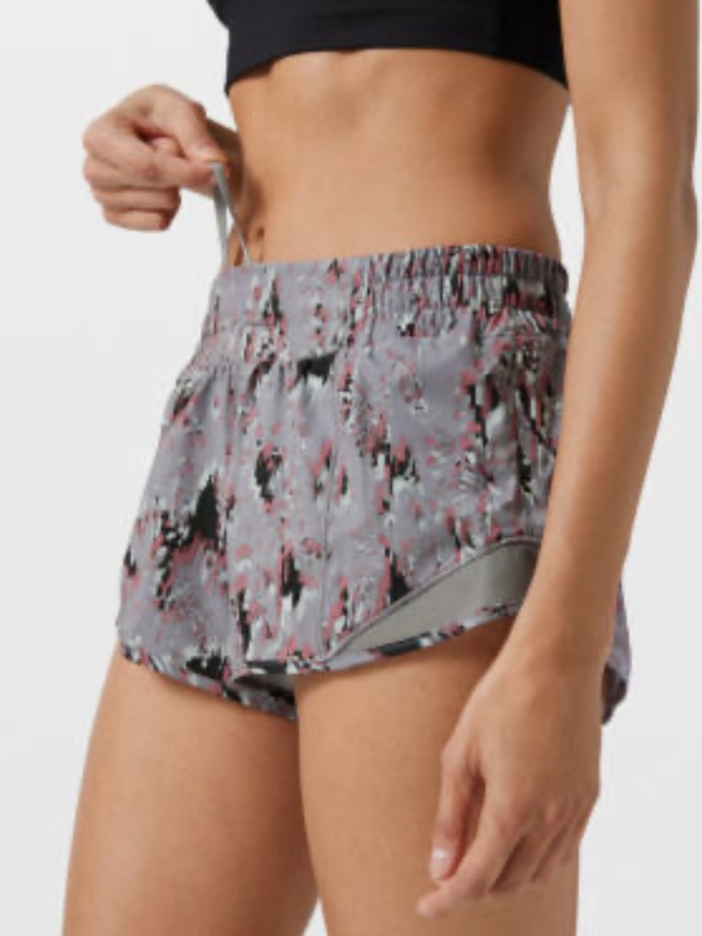Lululemon Athletica Hotty Hot Short II 2.5" in Floral Flux Multi/Raceway Grey